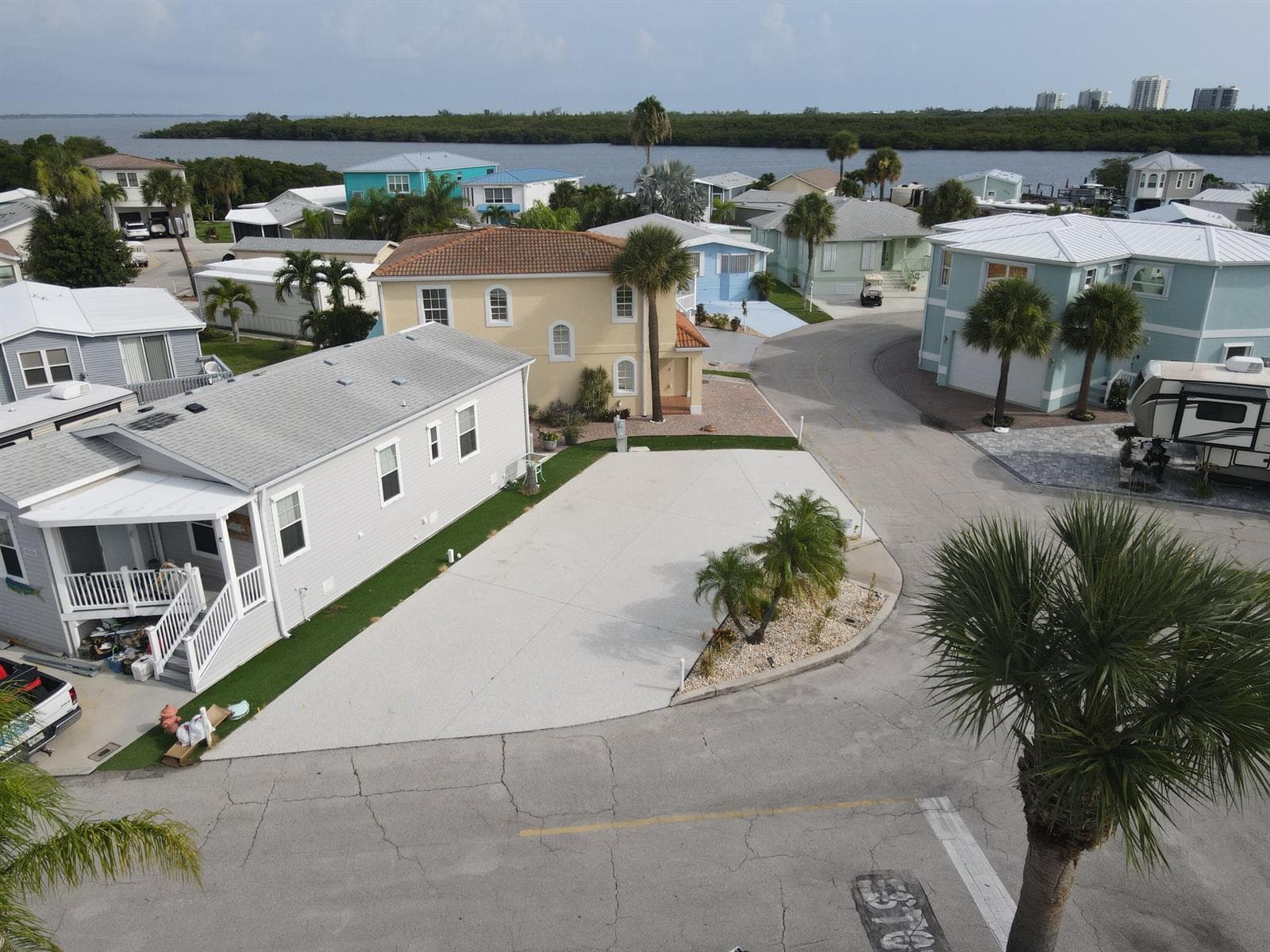 485 NETTLES Boulevard, Jensen Beach, FL 34957 — zdjęcie 2