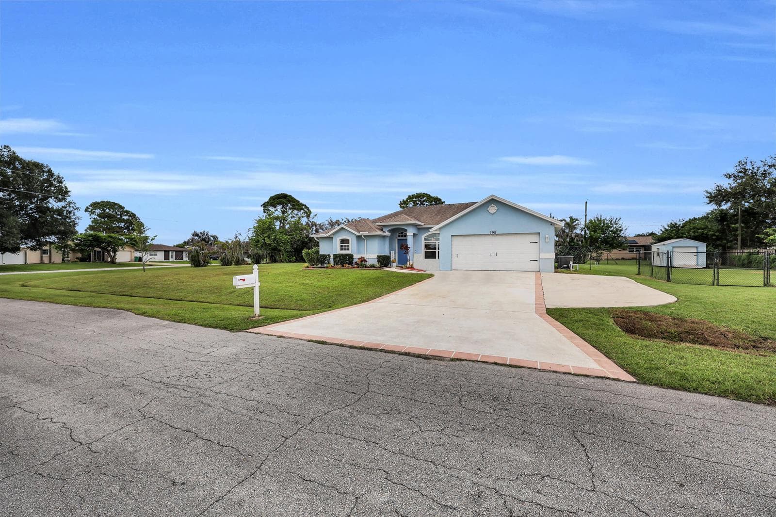 398 SE Bayview Terrace, Port St. Lucie, FL 34983 — zdjęcie 2