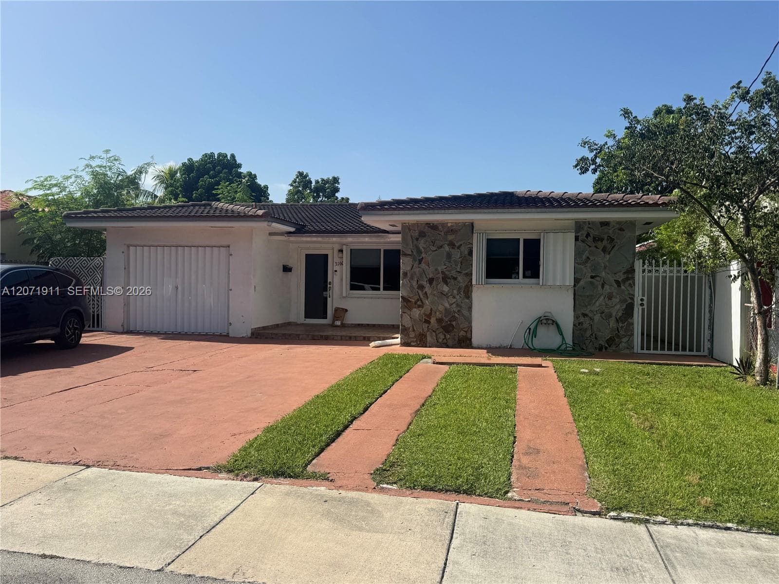 3160 NW 3rd St, Miami, FL 33125 — zdjęcie 3