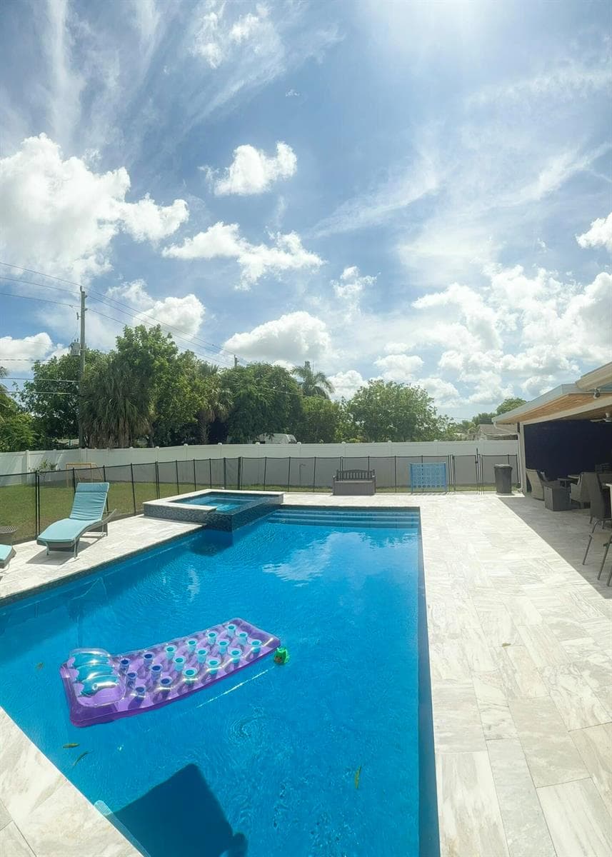 631 NW 39th Street, Oakland Park, FL 33309 — zdjęcie 2
