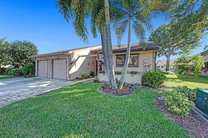 14 FLINT Way # 14, Boynton Beach, FL 33426