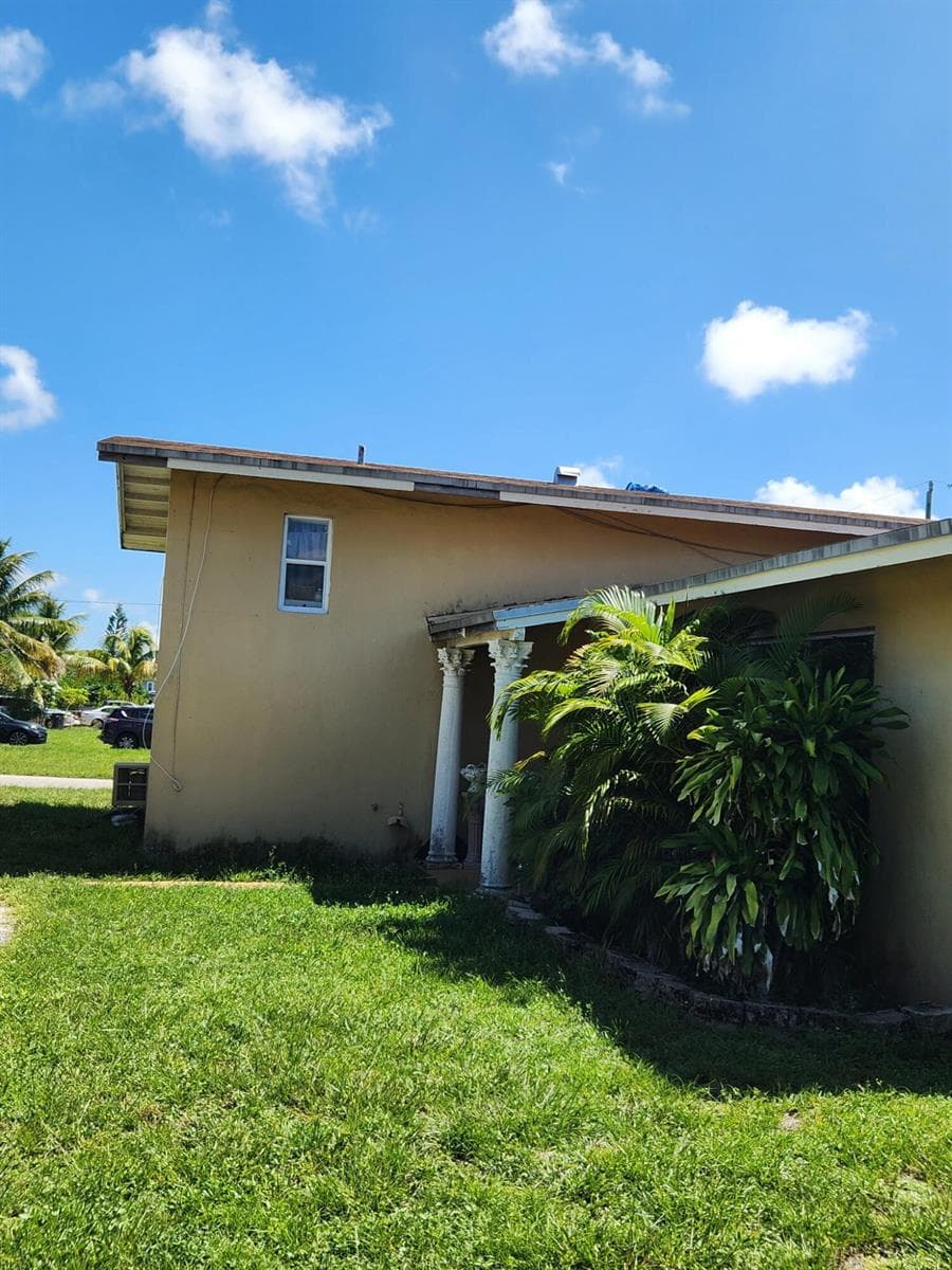 20300 NE 12TH Court, Miami, FL 33179 — zdjęcie 3