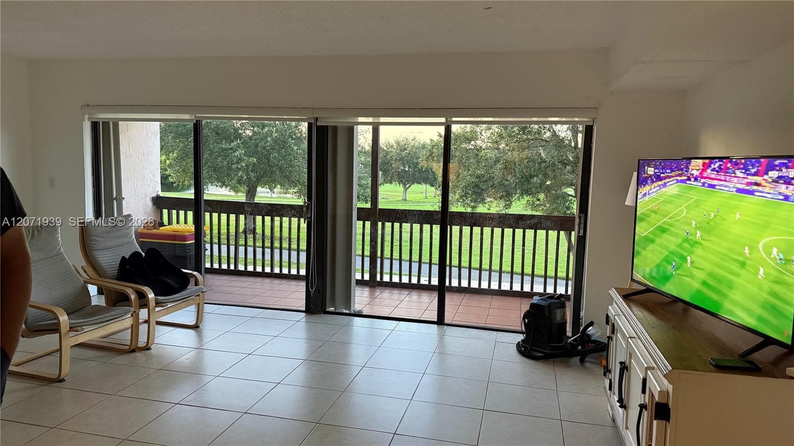 465 W Park Dr # 11-3, Miami, FL 33172