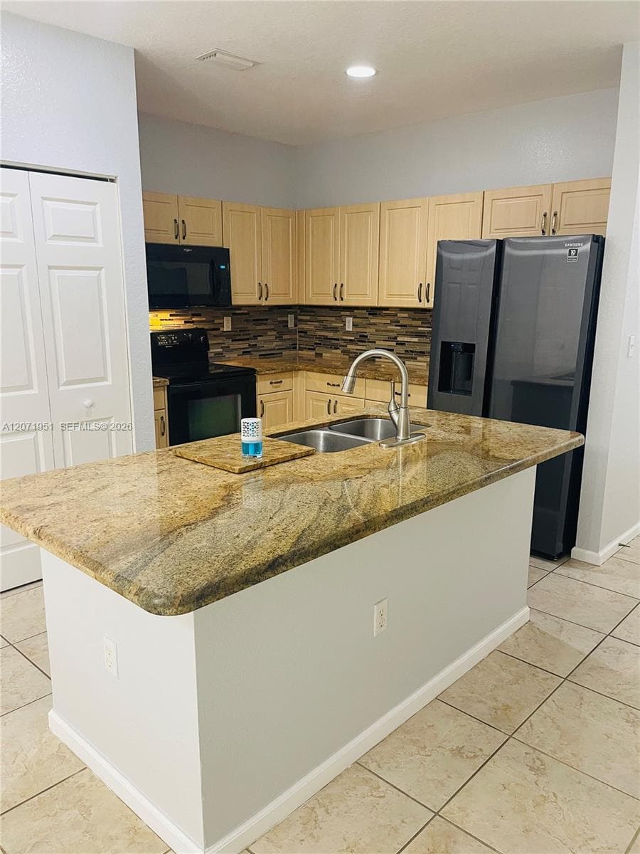 6364 Landings Way, Tamarac, FL 33321 — zdjęcie 2