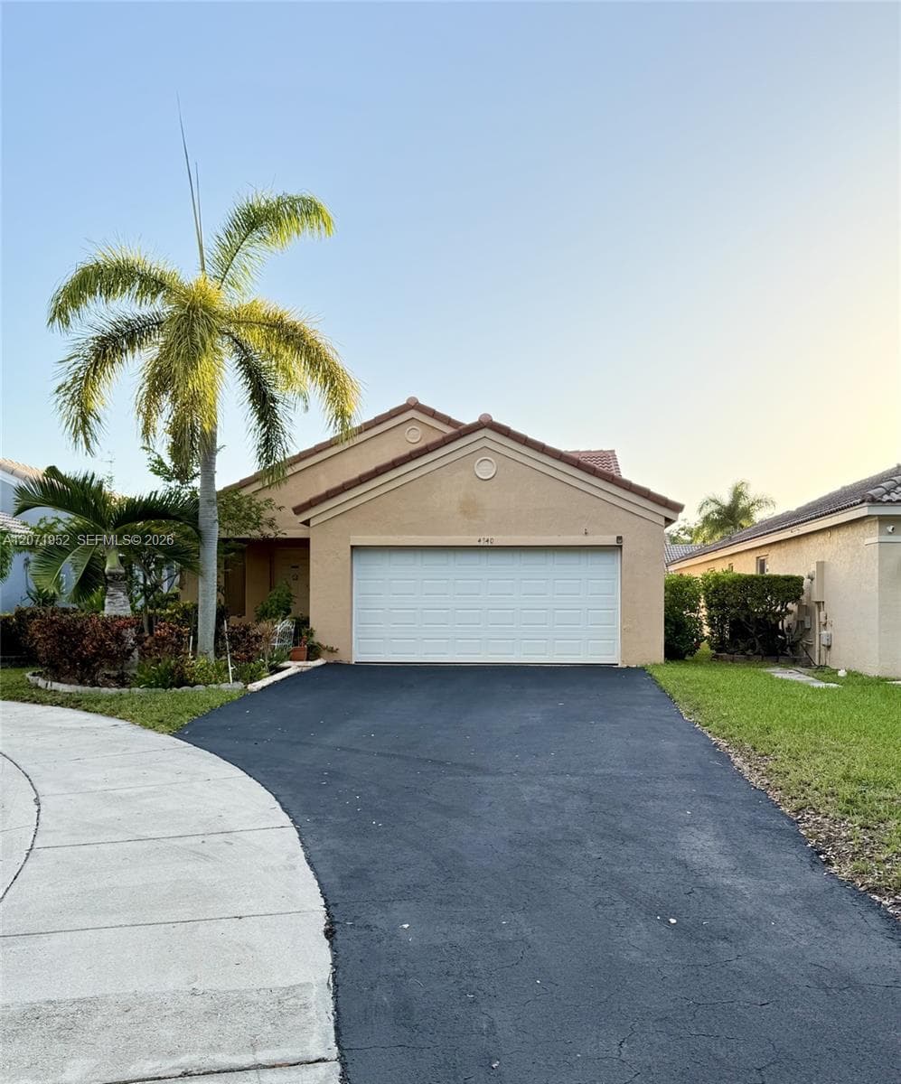 4340 Pine Ridge Ct, Weston, FL 33331