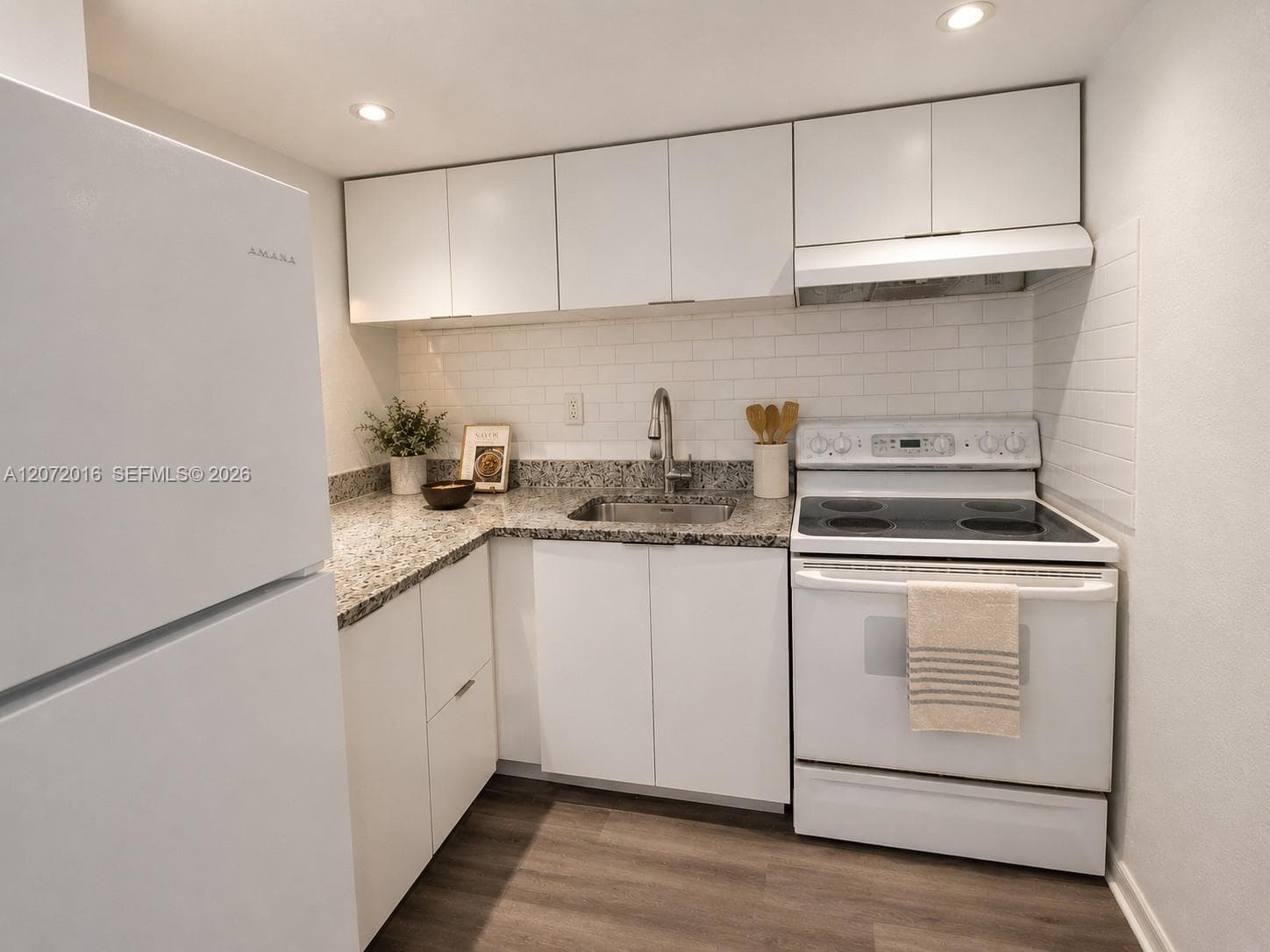 4550 NW 9th St # 512E, Miami, FL 33126 — zdjęcie 3