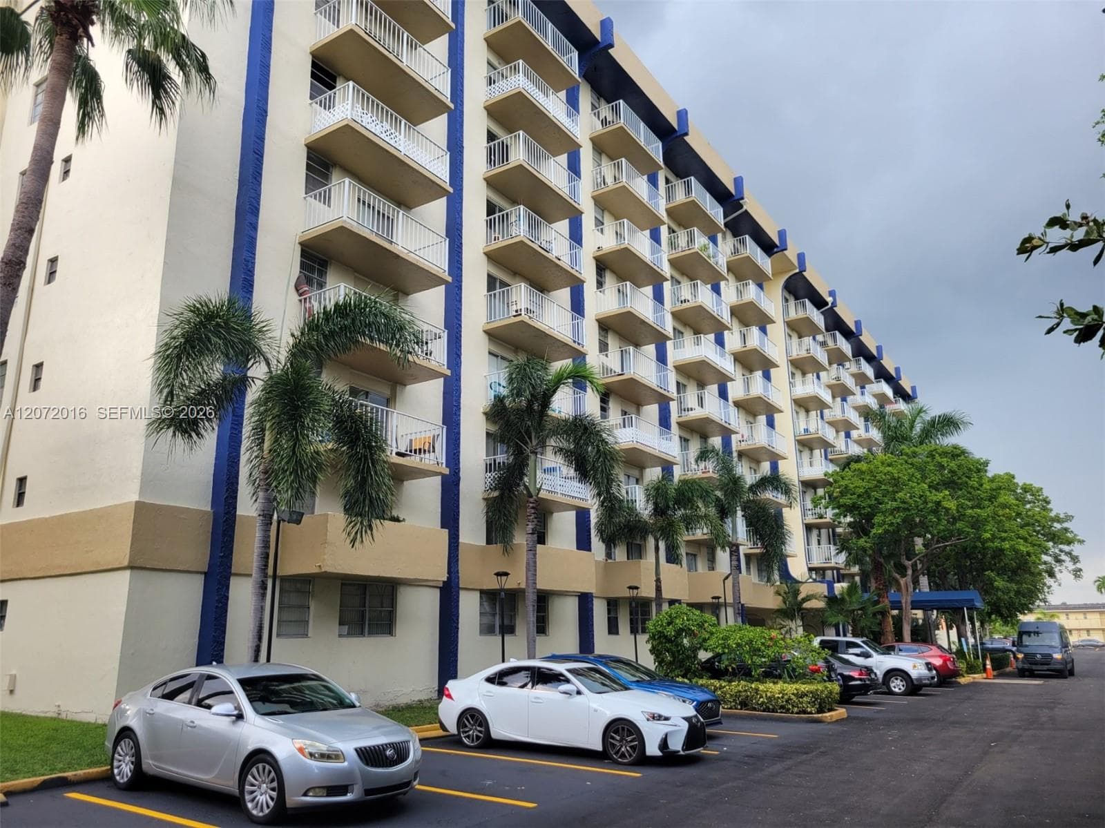 4550 NW 9th St # 512E, Miami, FL 33126
