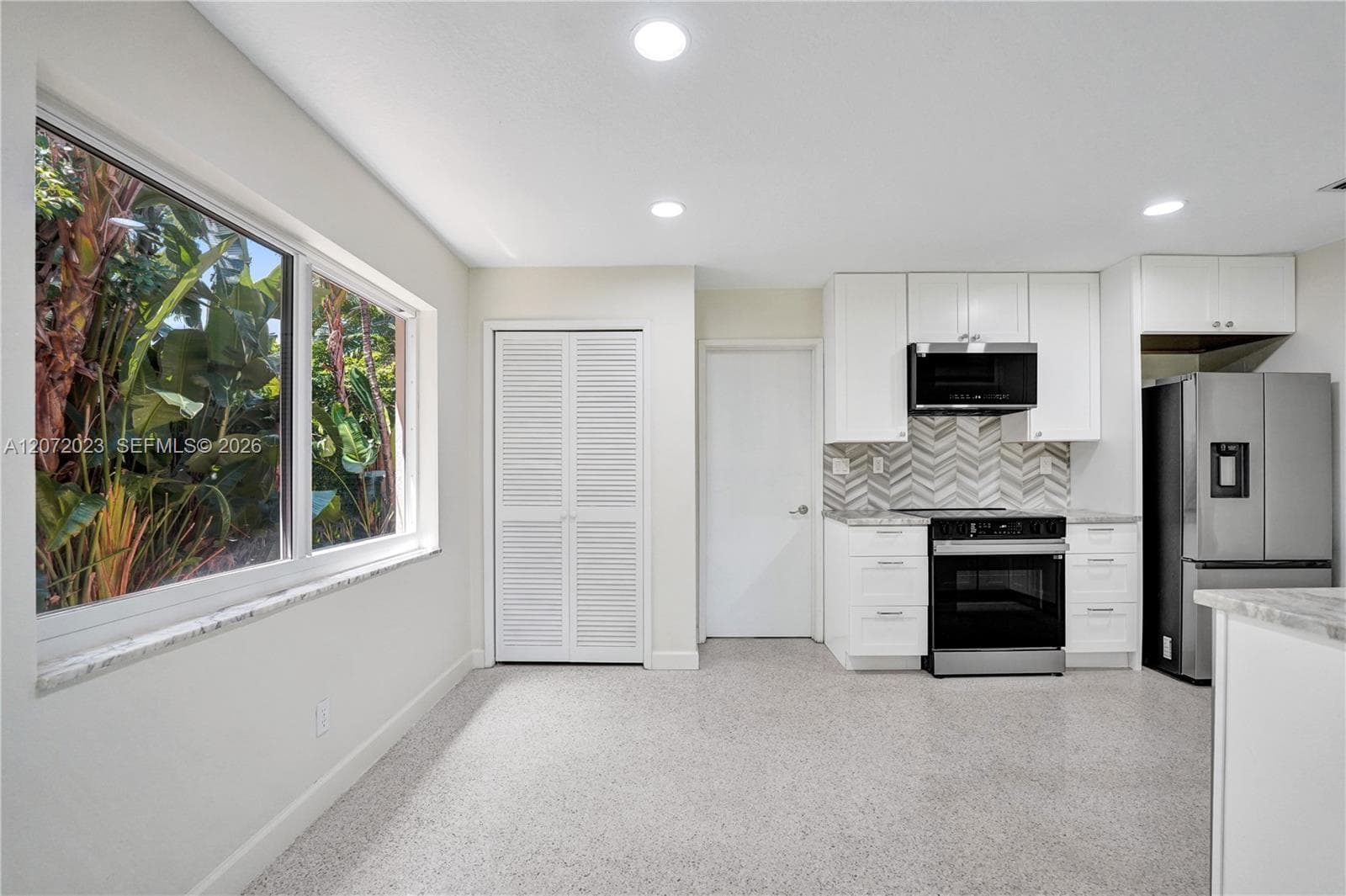 1524 NE 37th St, Oakland Park, FL 33334 — zdjęcie 5