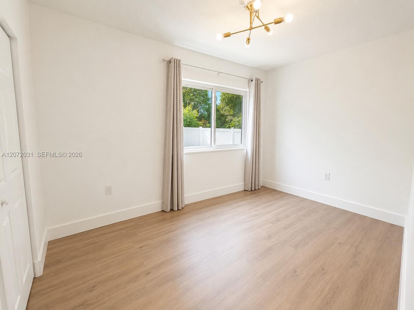 1870 NE 154th Ter, North Miami Beach, FL 33162 — zdjęcie 5