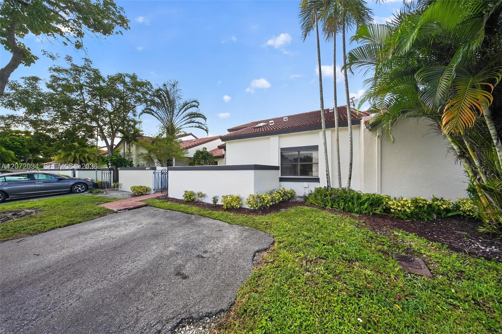 6637 NW 181st Ln, Hialeah, FL 33015 — zdjęcie 3