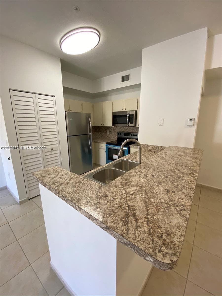 7240 NW 114th Ave # 305, Doral, FL 33178 — zdjęcie 4