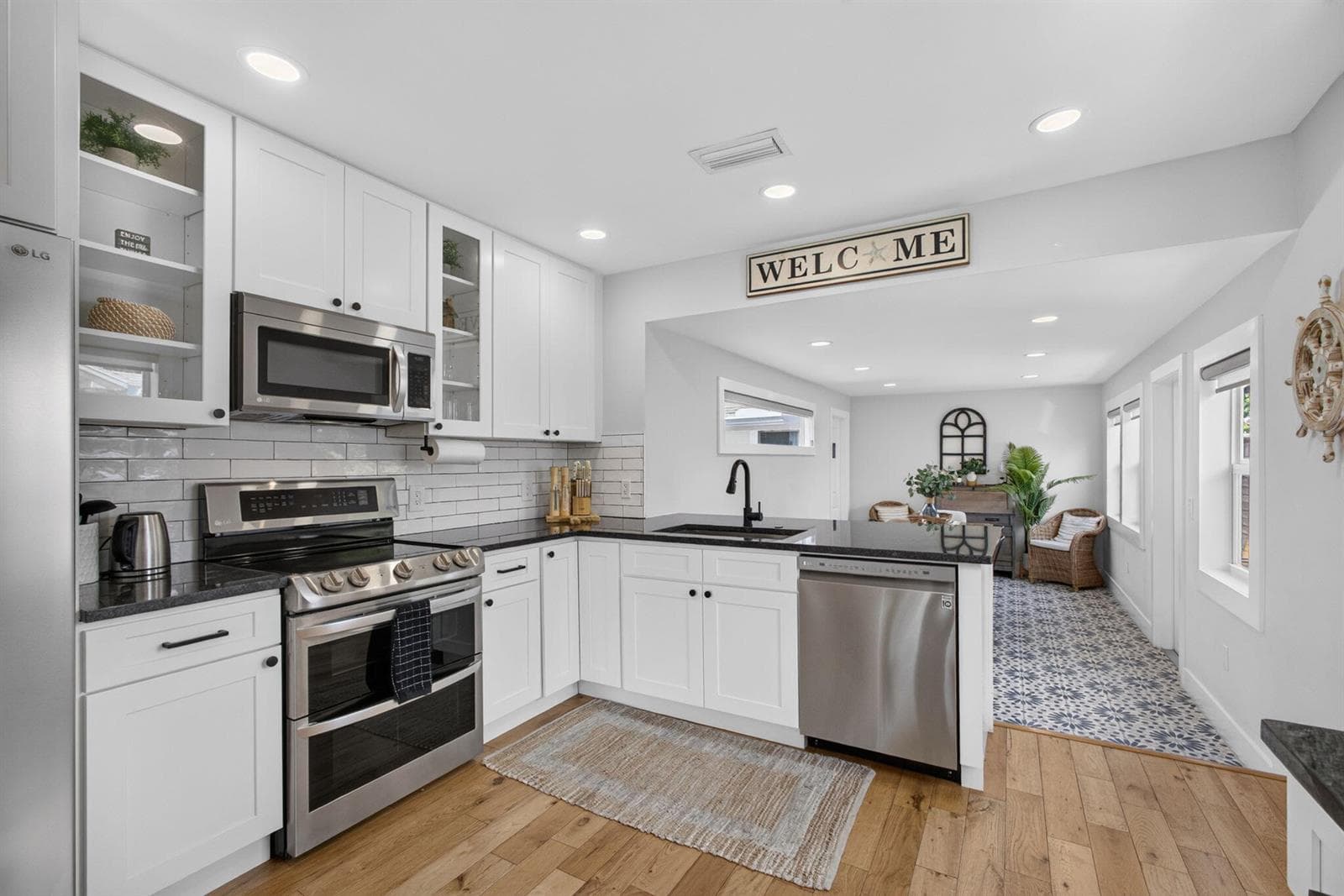 1305 N Palmway, FL 33460 — zdjęcie 4