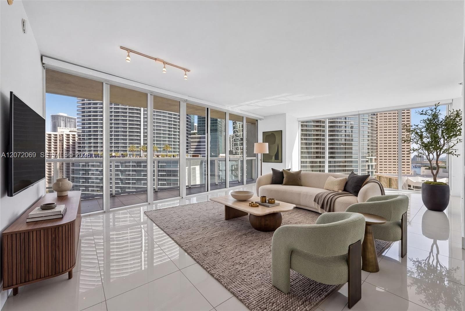 465 Brickell Ave # 1602, Miami, FL 33131 — zdjęcie 4