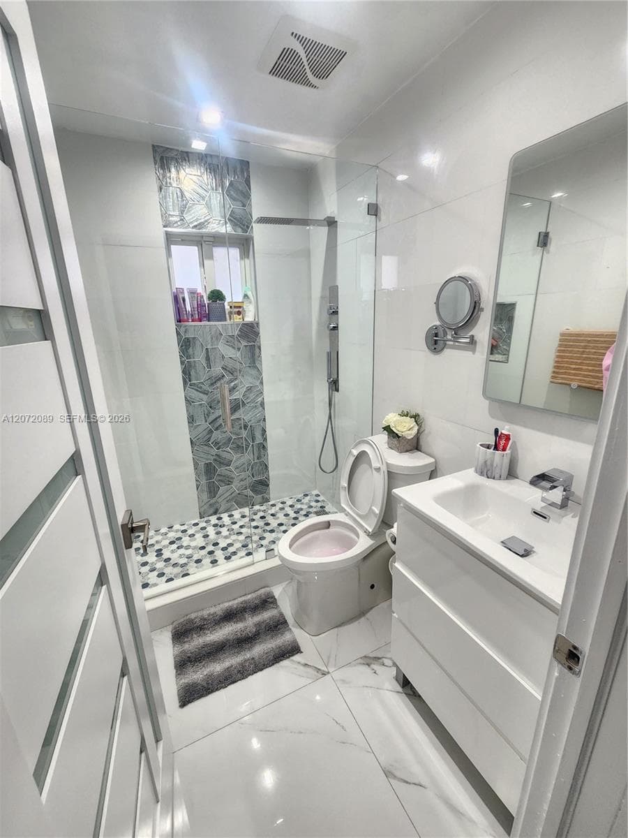 98XX NW 122nd Ter # APT1, Hialeah Gardens, FL 33018 — zdjęcie 4