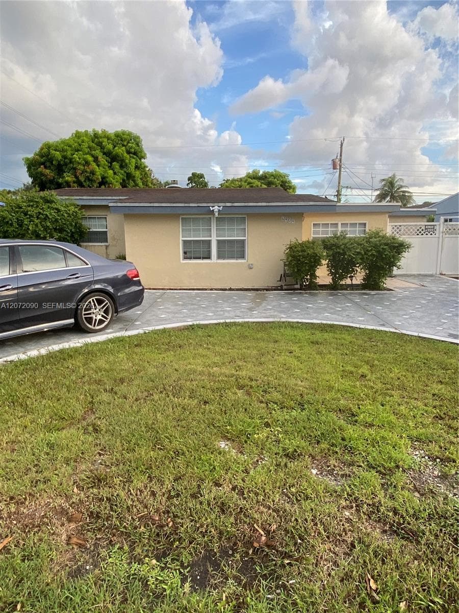 6404 SW 23rd St # 1, Miramar, FL 33023