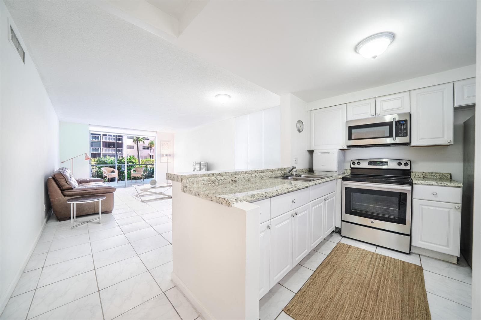 501 NE 14TH Avenue # 103, Hallandale Beach, FL 33009