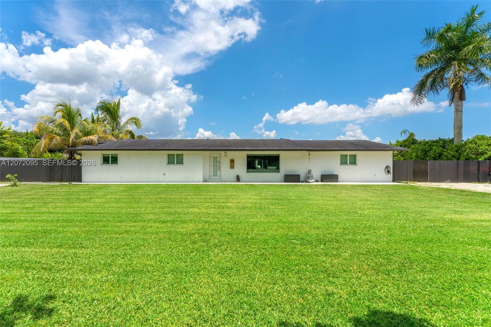 18725 SW 218th St, Miami, FL 33170