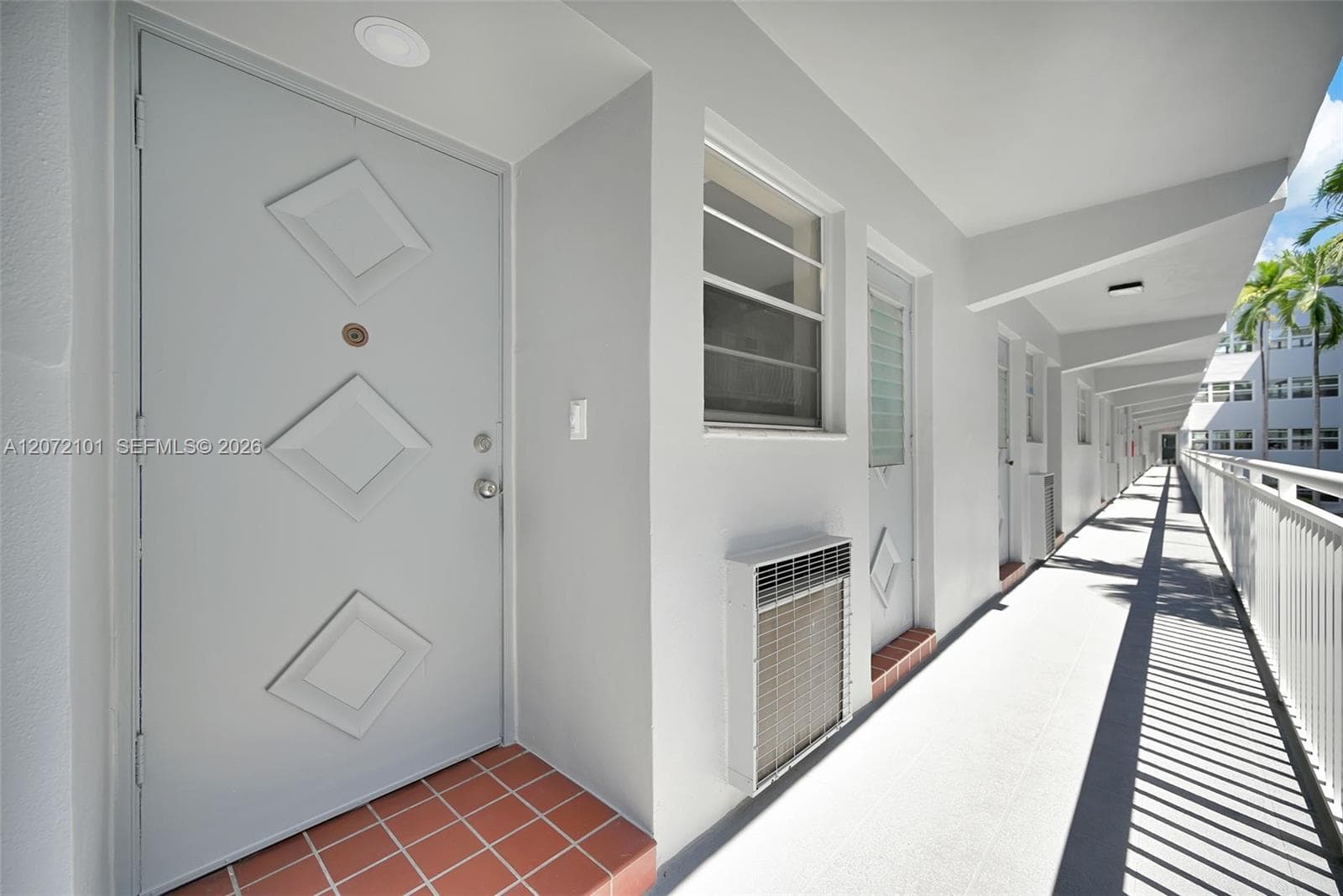 215 SE 3rd Ave # 206B, Hallandale Beach, FL 33009 — zdjęcie 2