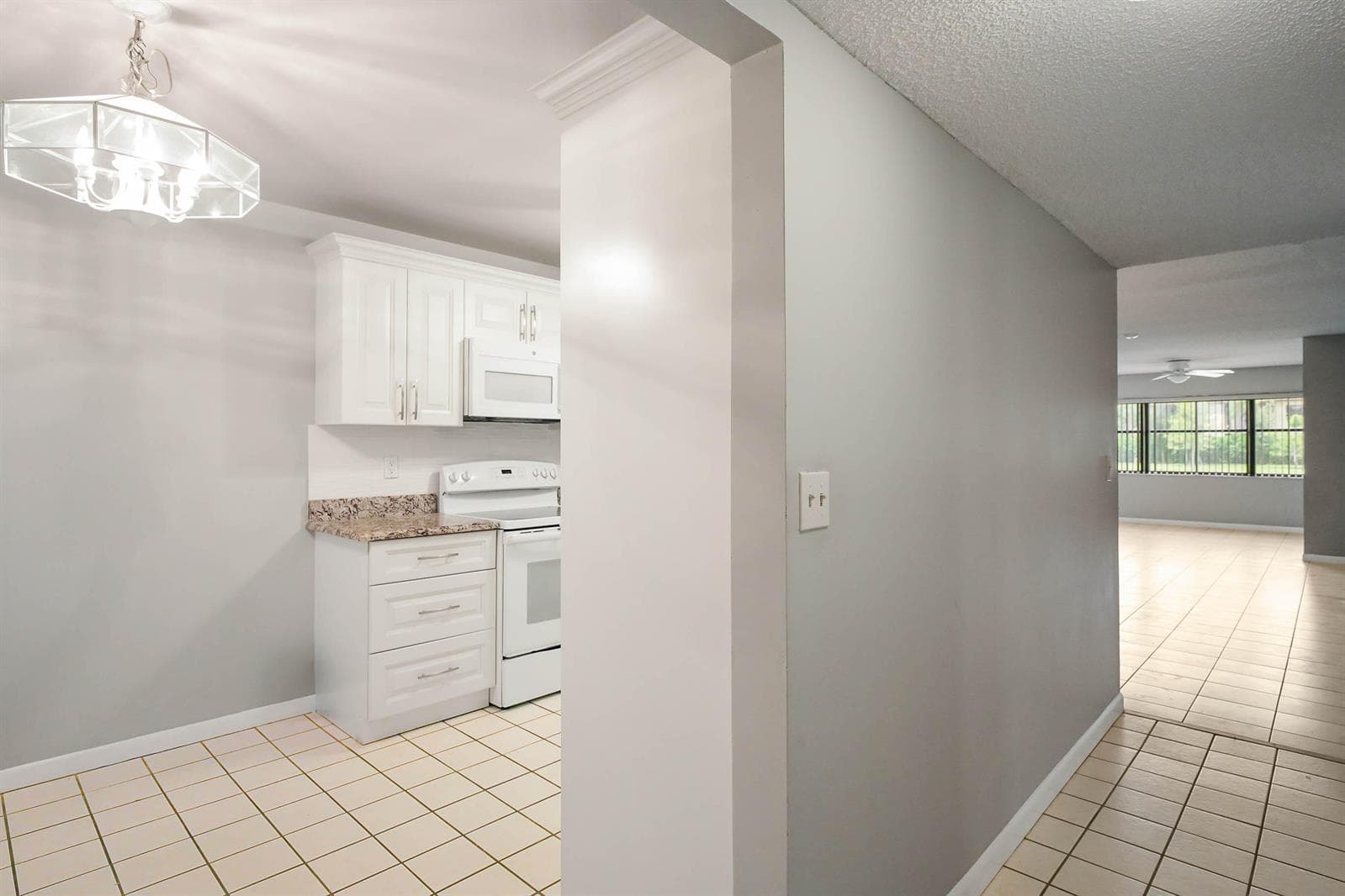 7593 TAHITI Lane # 106, Lake Worth, FL 33467 — zdjęcie 2