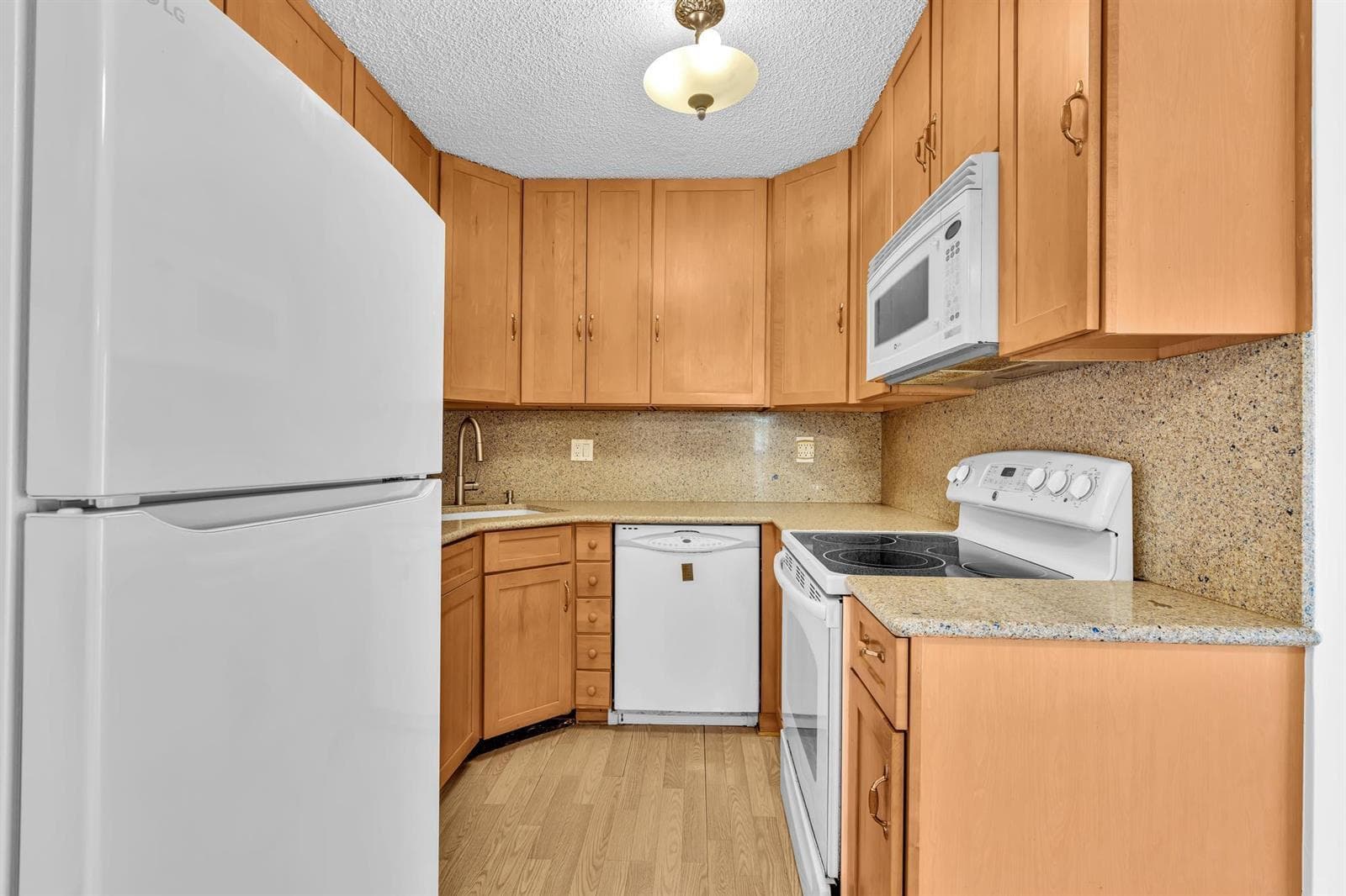 10701 W CLAIRMONT Circle # 109, Tamarac, FL 33321 — zdjęcie 3