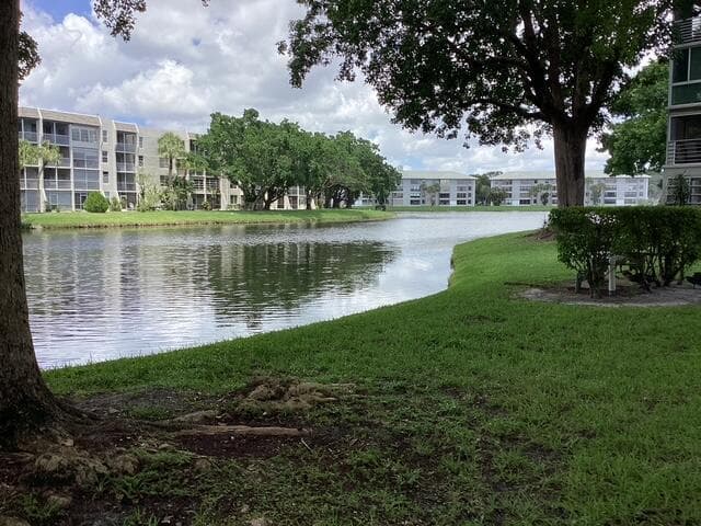 9325 LAGOON Place # 107, Davie, FL 33324