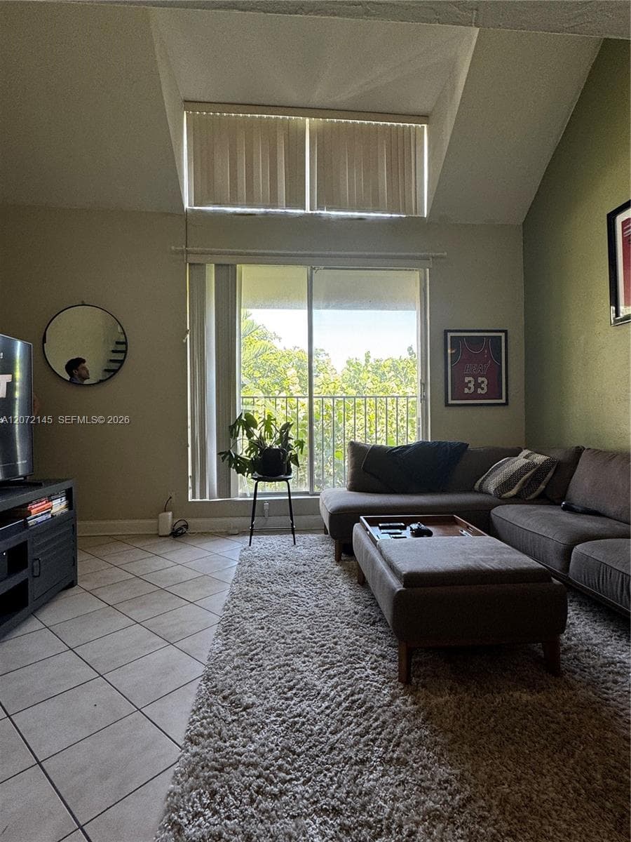 6900 N Kendall Dr # A403, Pinecrest, FL 33156
