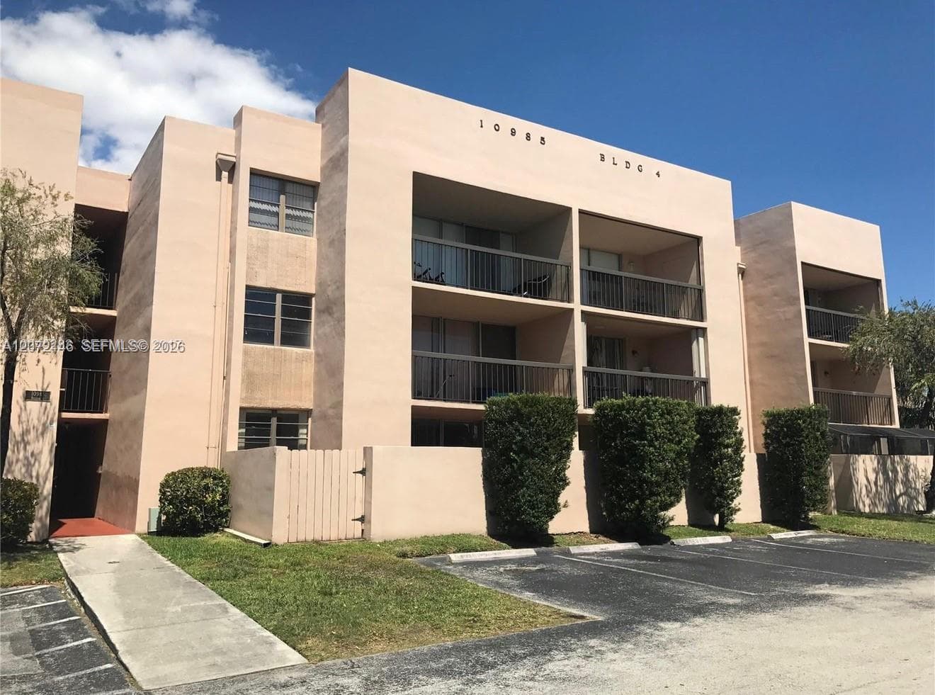 10985 SW 107th St # 105, Miami, FL 33176