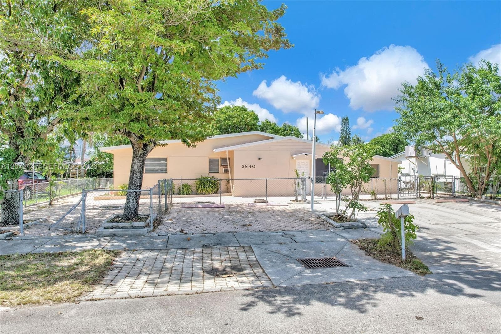 3840 SW 31st Ct, West Park, FL 33023 — zdjęcie 3