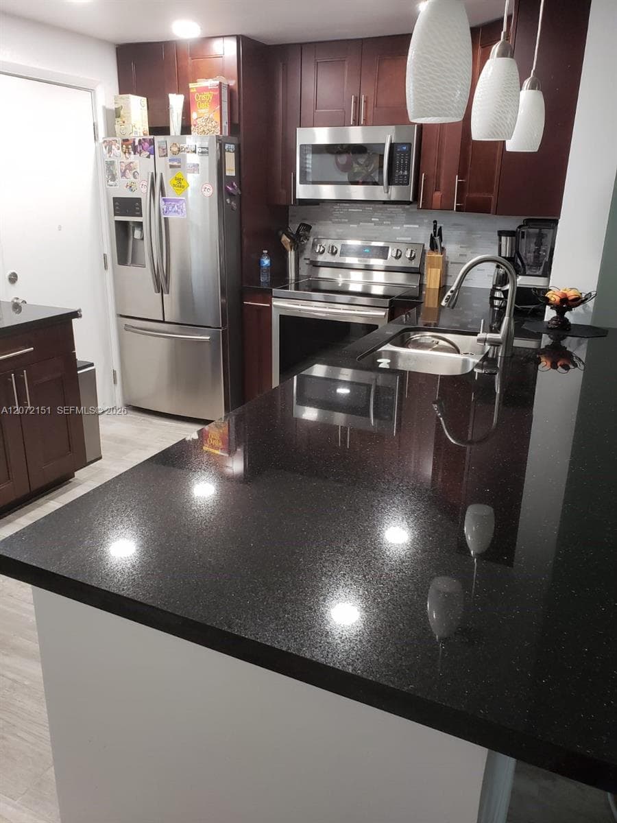 900 NE 12th Ave # 302, Hallandale Beach, FL 33009 — zdjęcie 3