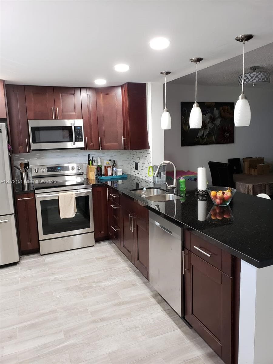 900 NE 12th Ave # 302, Hallandale Beach, FL 33009 — zdjęcie 4