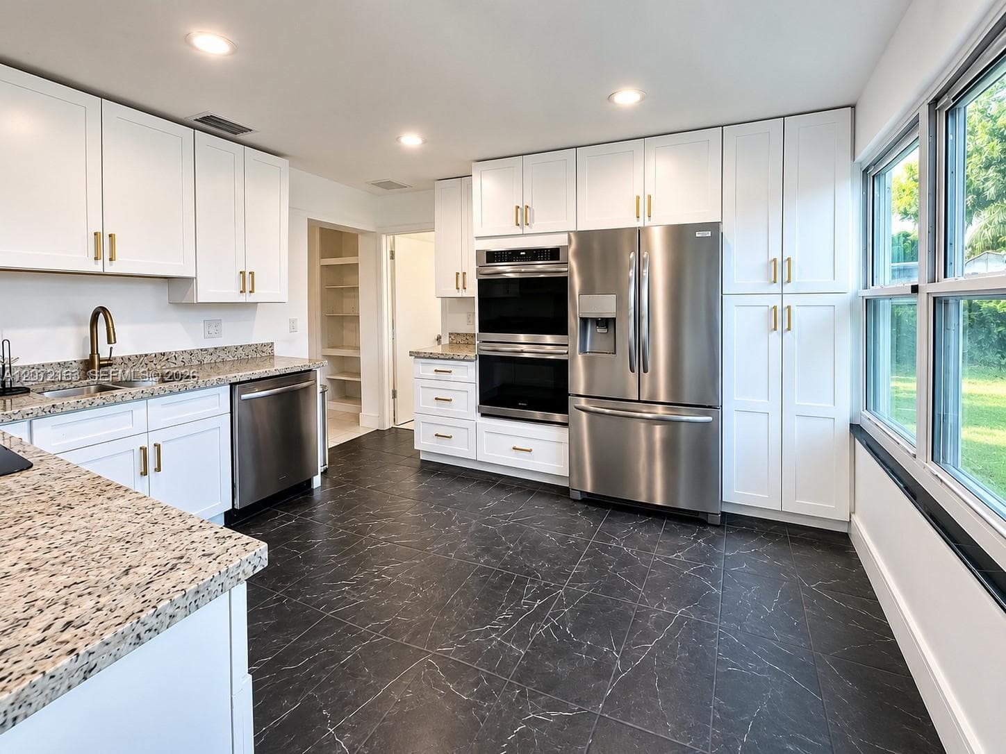 3051 SW 47th St, Dania Beach, FL 33312 — zdjęcie 2