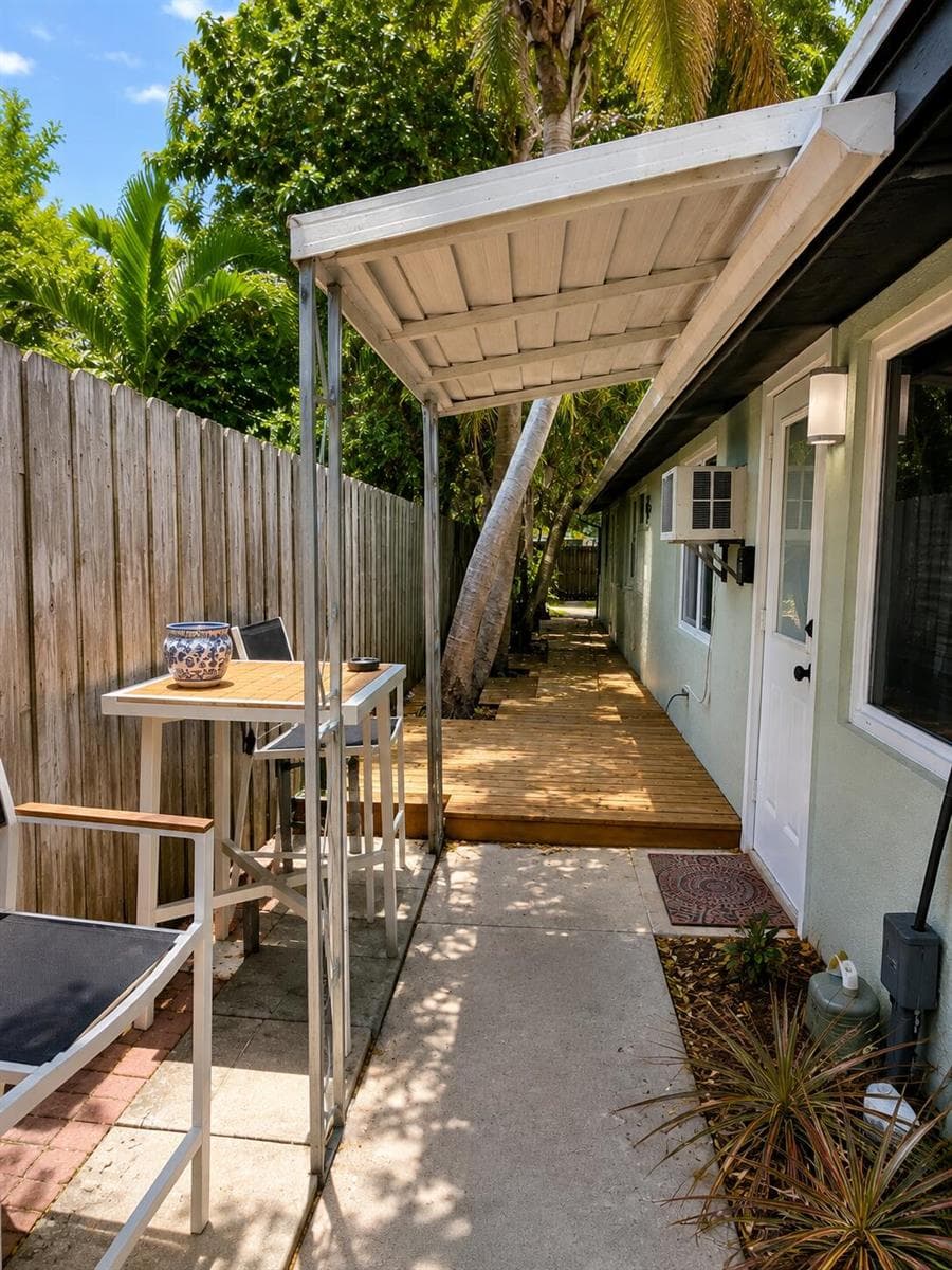 1716 NE 17TH Way, Fort Lauderdale, FL 33305 — zdjęcie 5