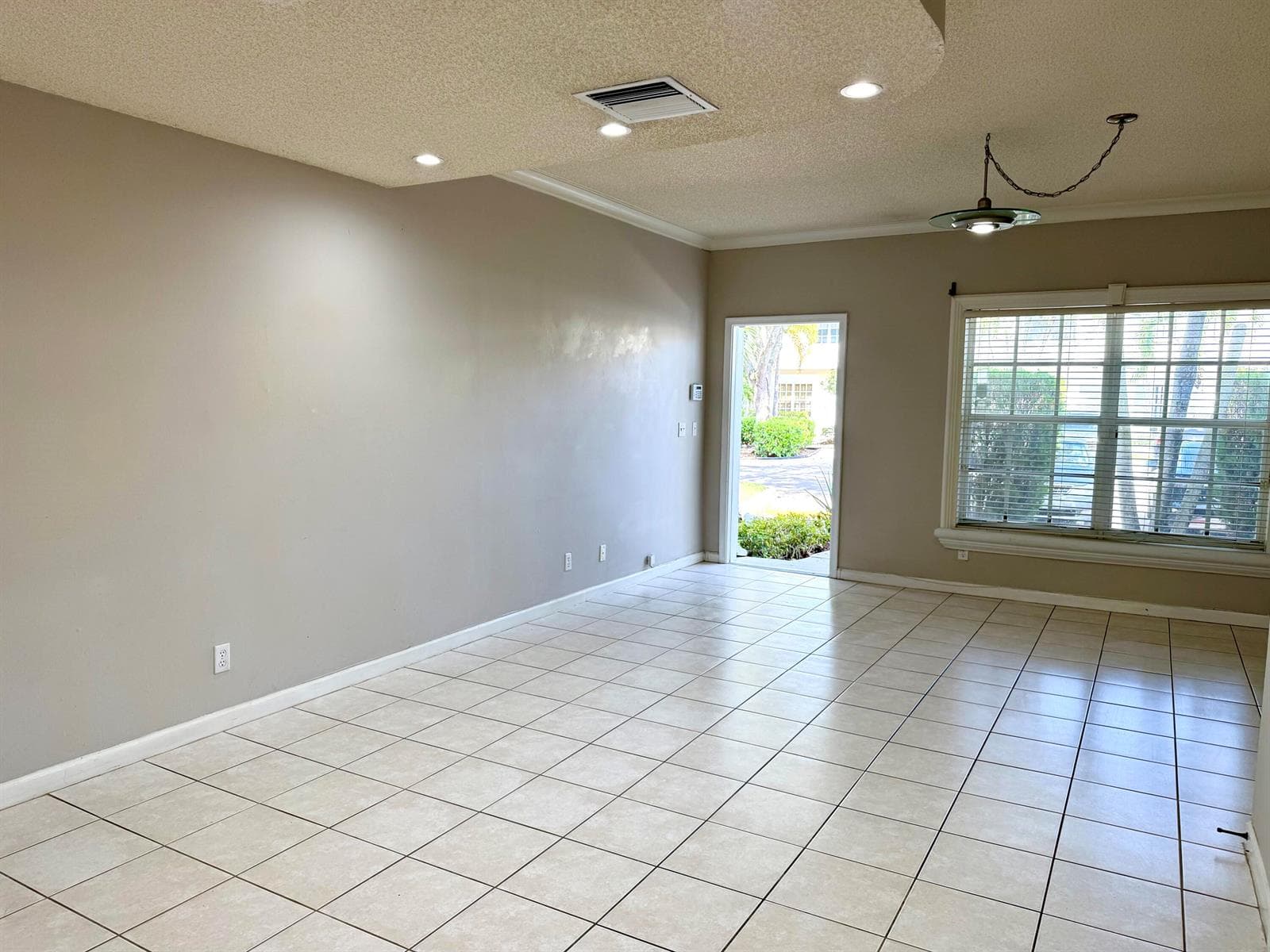 5662 NW 99TH Way, Coral Springs, FL 33076 — zdjęcie 4
