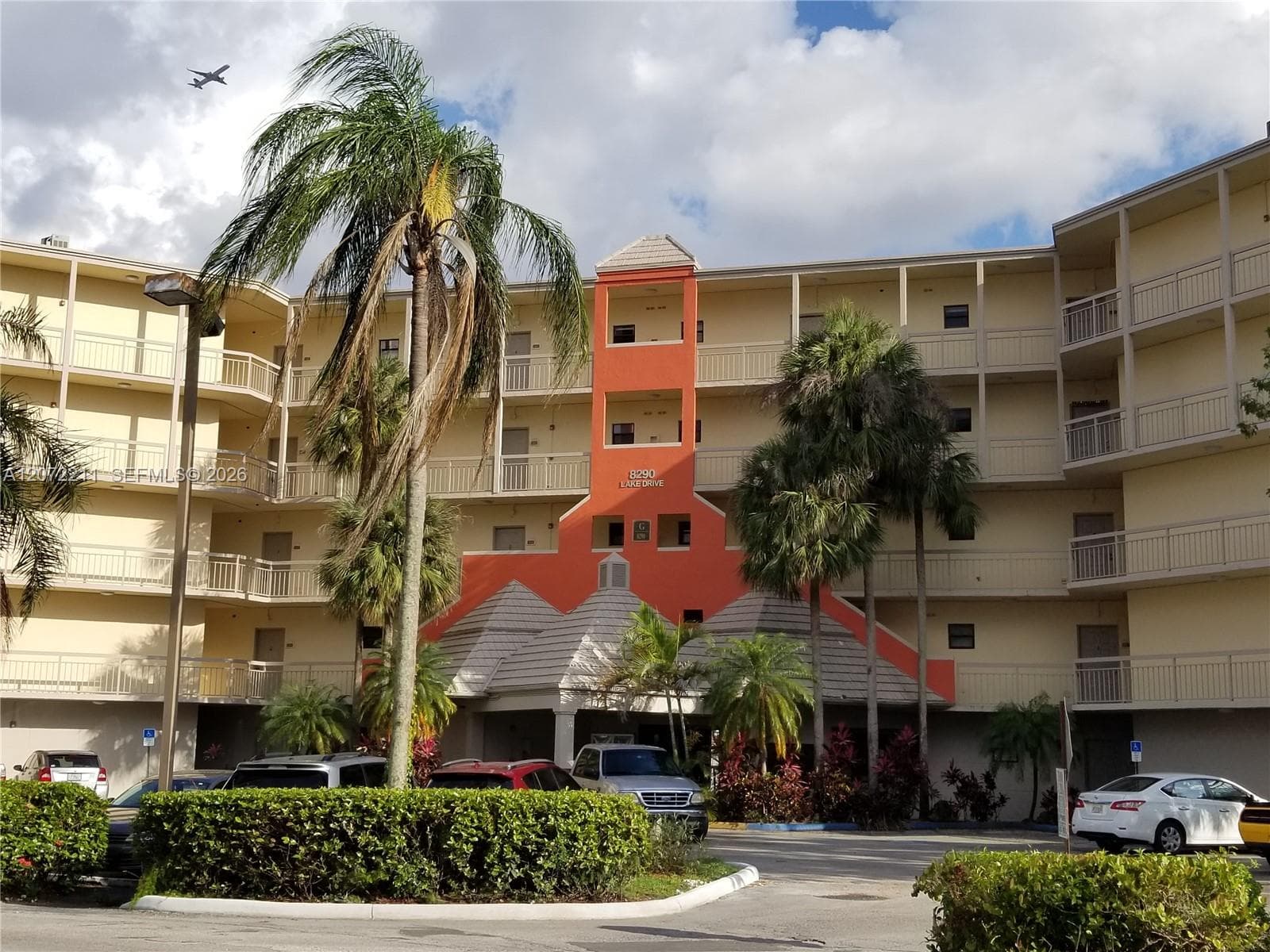 8290 Lake Dr # 440, Doral, FL 33166