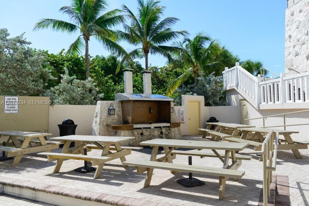 1121 Crandon Blvd # D206, Key Biscayne, FL 33149 — zdjęcie 3