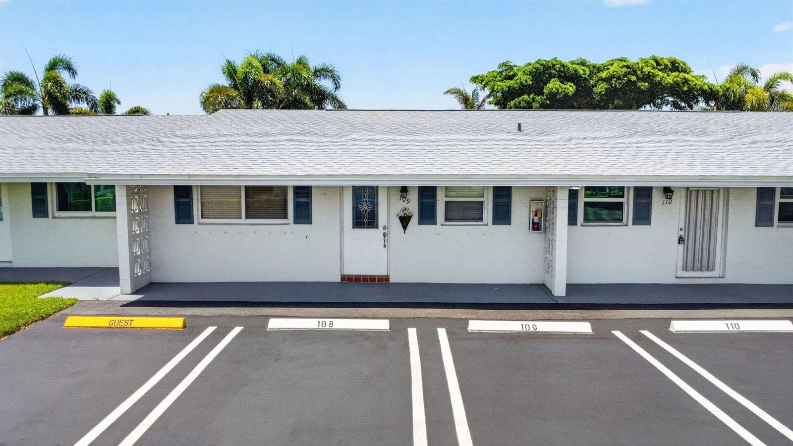 701 SW LAKE Court # 109, Boynton Beach, FL 33426