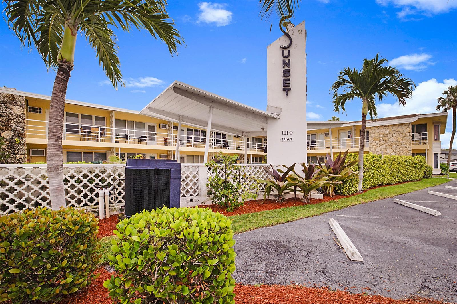 1110 N Riverside Drive # 12, Pompano Beach, FL 33062