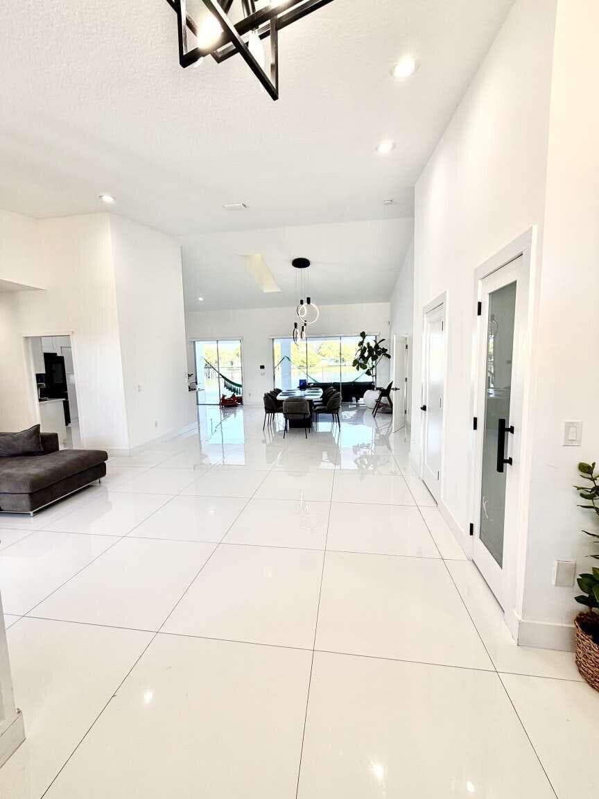 120 SARATOGA Boulevard W, Royal Palm Beach, FL 33411 — zdjęcie 4