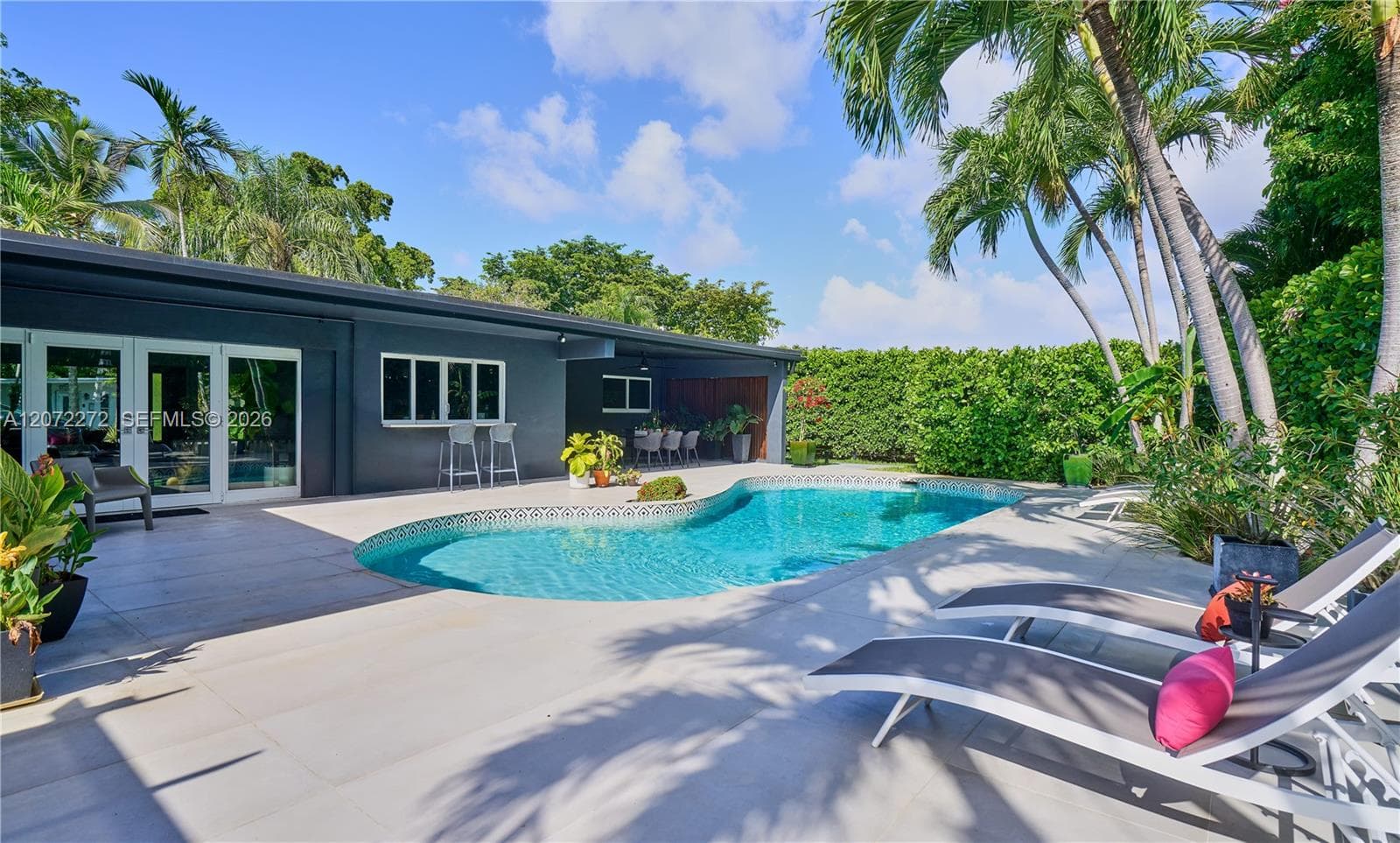 2155 NE 191st Dr, North Miami Beach, FL 33179