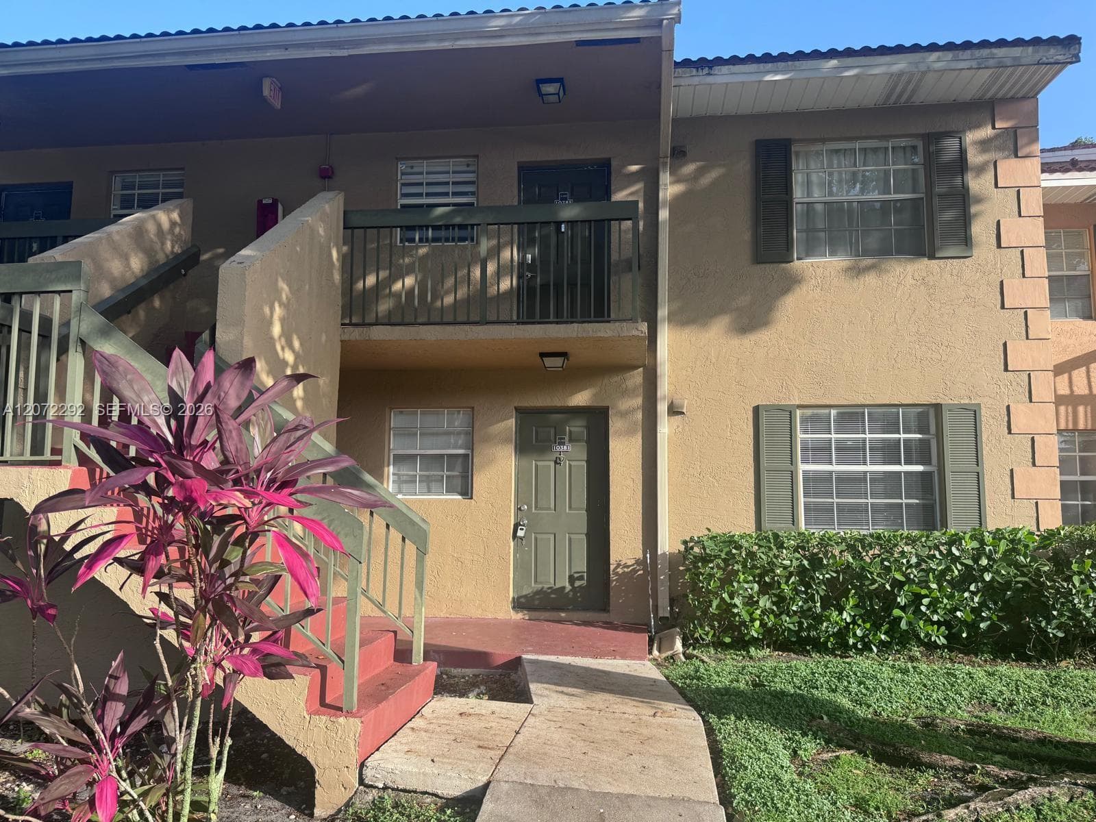 10381 NW 8th St # 102, Pembroke Pines, FL 33026 — zdjęcie 2