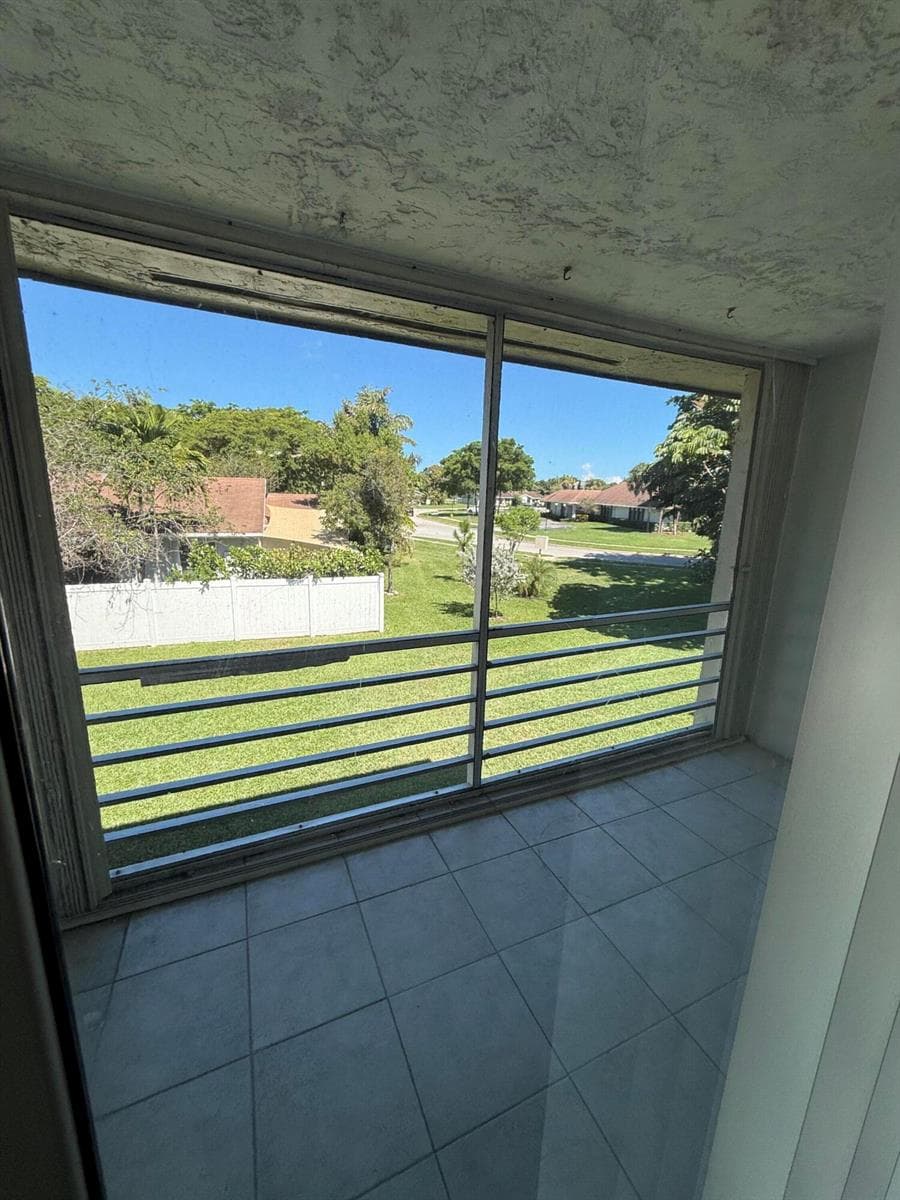 5515 N LAKEWOOD Circle N # 124, Margate, FL 33063 — zdjęcie 3