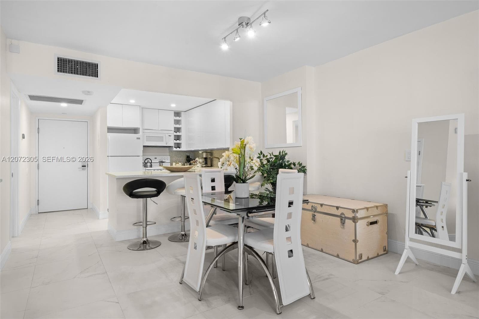 2301 Collins Ave # 1014, Miami Beach, FL 33139 — zdjęcie 3