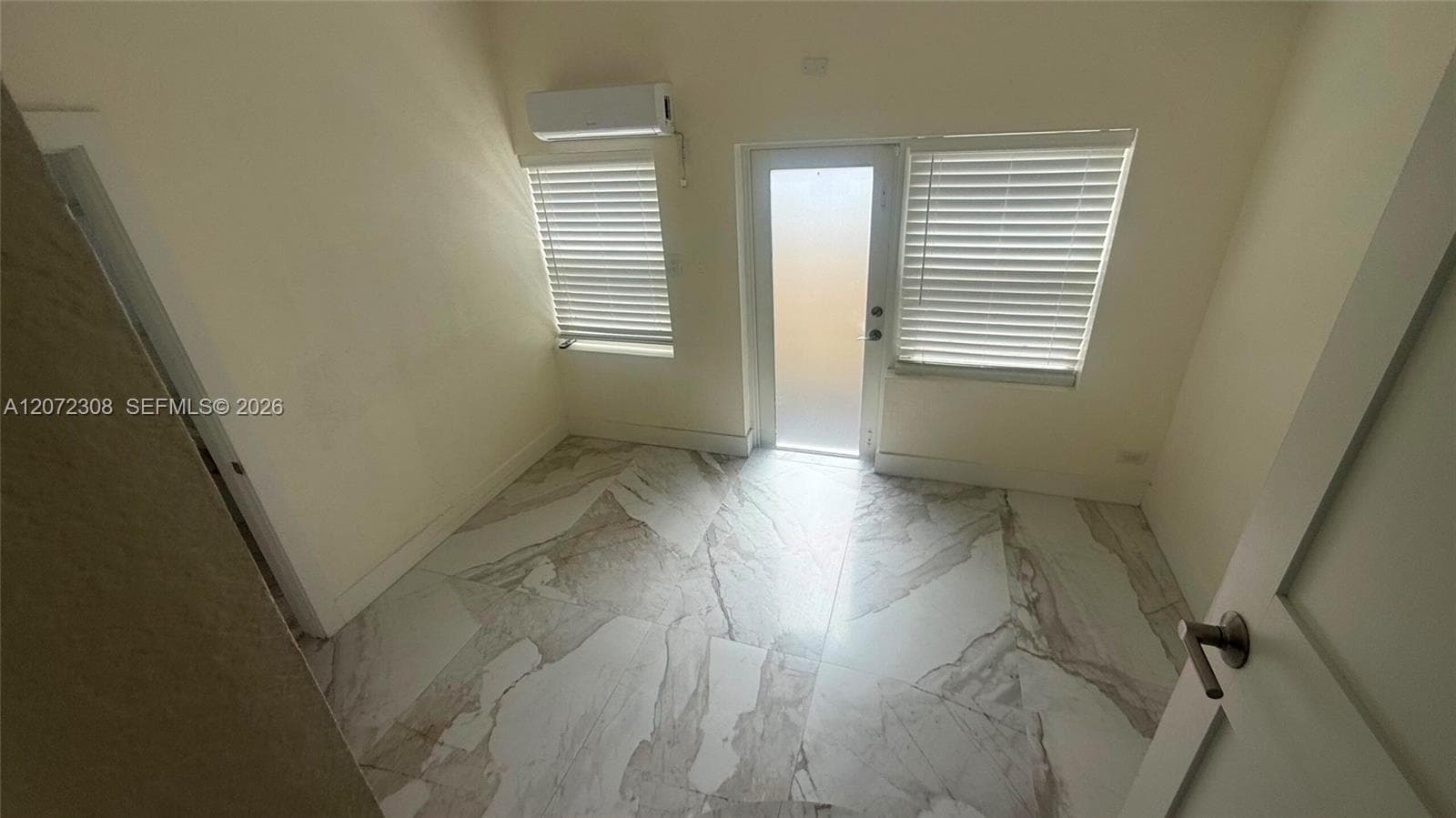 52 NE 51st St, Miami, FL 33137 — zdjęcie 3