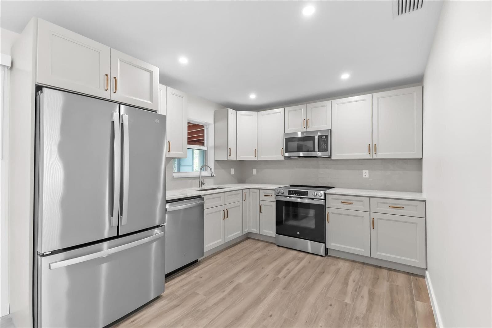 908 LIGHTHOUSE Drive, North Palm Beach, FL 33408 — zdjęcie 4