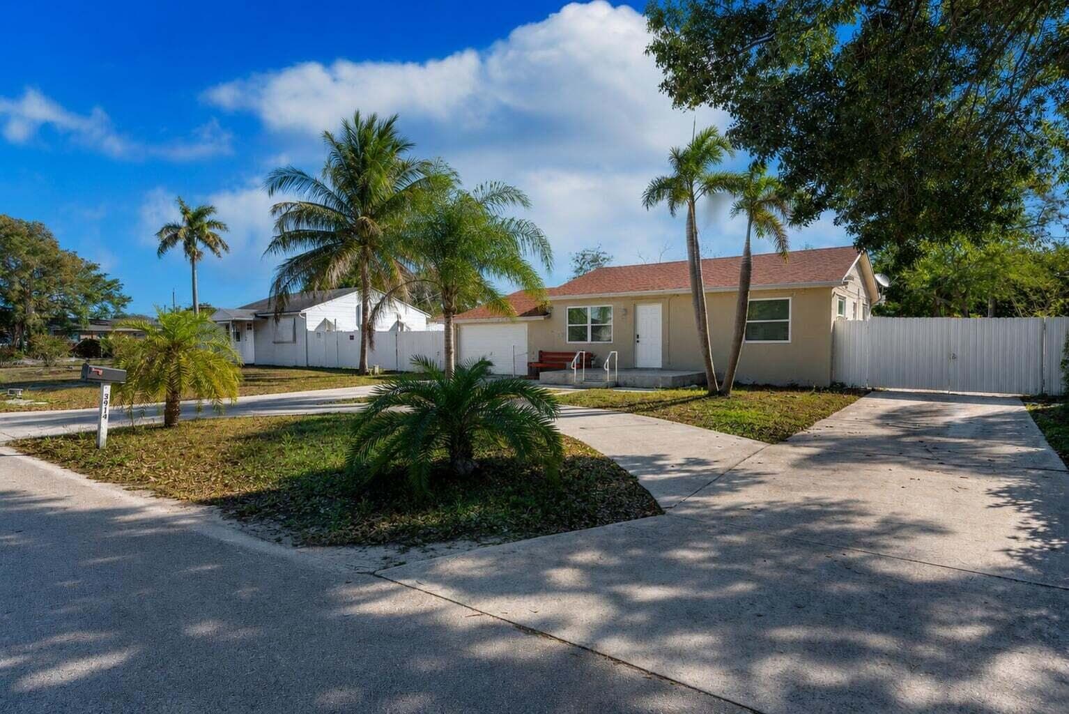 3914 SERUBI Avenue, Palm Springs, FL 33461 — zdjęcie 2