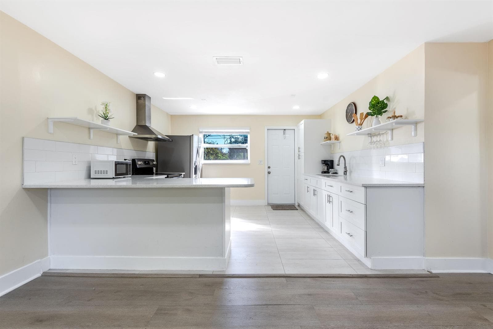 3914 SERUBI Avenue, Palm Springs, FL 33461 — zdjęcie 3