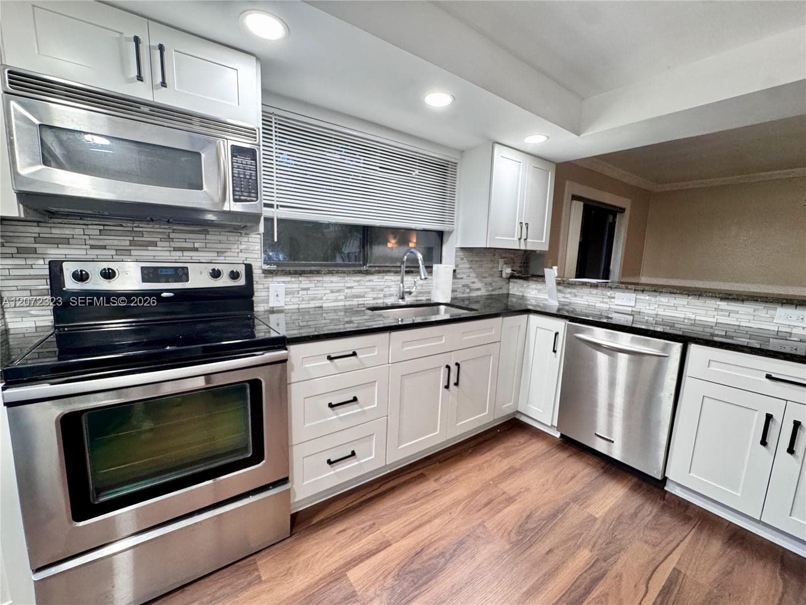32 Wimbledon Lake Dr # 221, Plantation, FL 33324 — zdjęcie 2