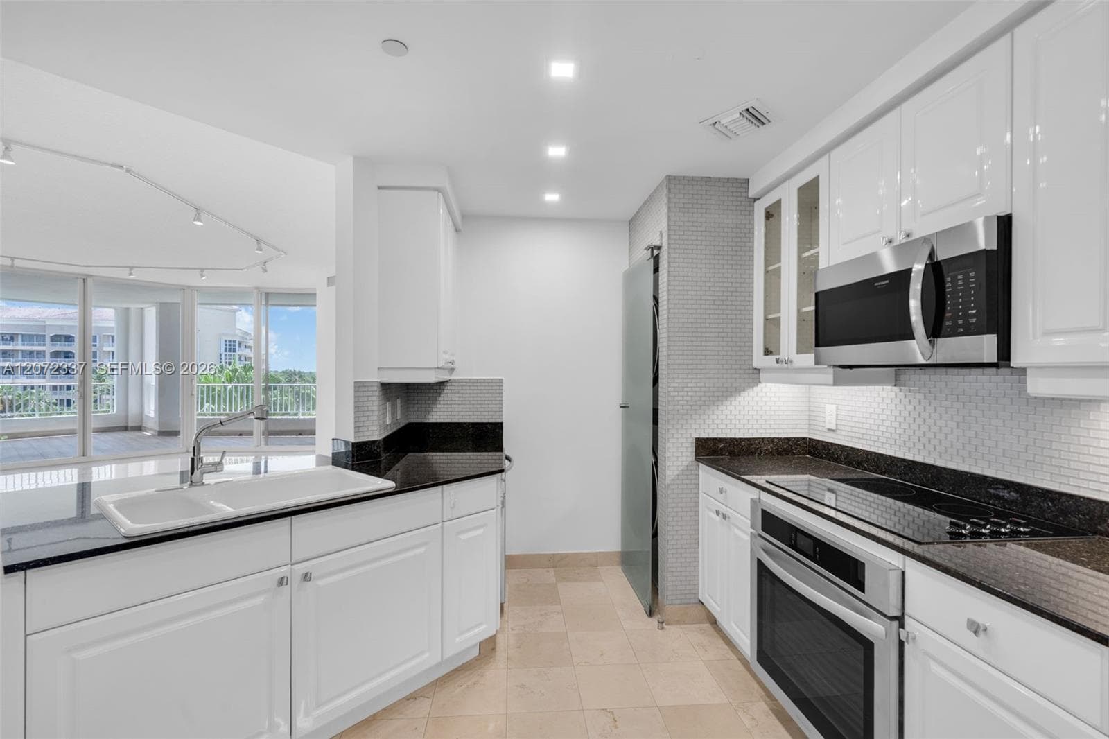 715 Crandon Blvd # PH-5, Key Biscayne, FL 33149 — zdjęcie 3