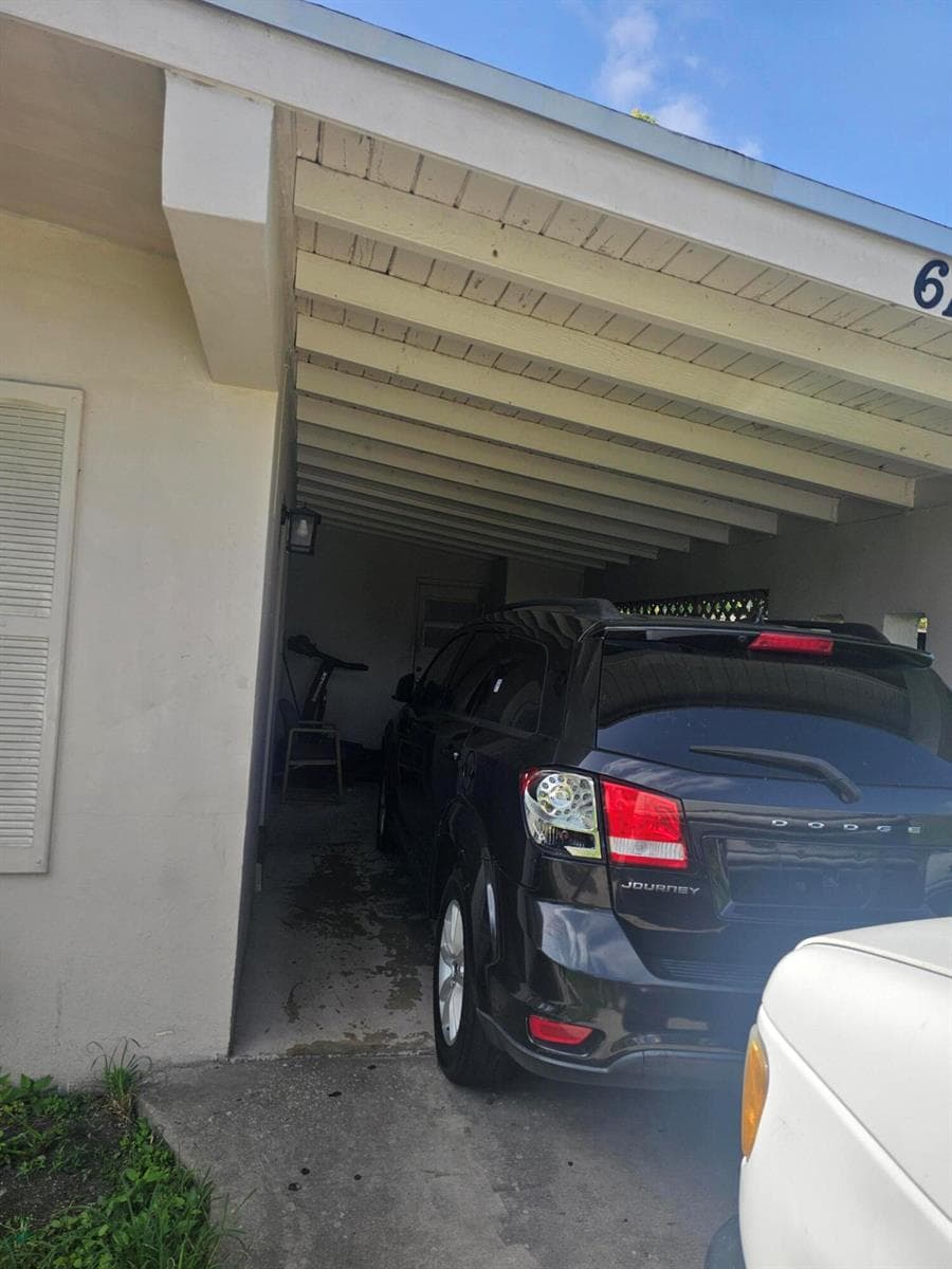 6134 HOGAN CREEK Road, Margate, FL 33063 — zdjęcie 4