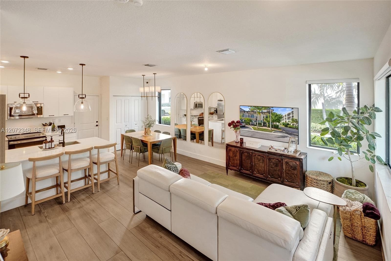 8166 NW 42nd St, Doral, FL 33166 — zdjęcie 3